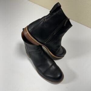 HELM Men’s Black Leather Zip Ankle Boots 11M USA Made Minimalist Core